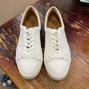 Ivy low lace white sneakers